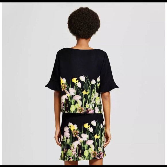 Victoria Beckham For Target Black Floral Slightly Crop Top Size XL G26 - Picture 2 of 8